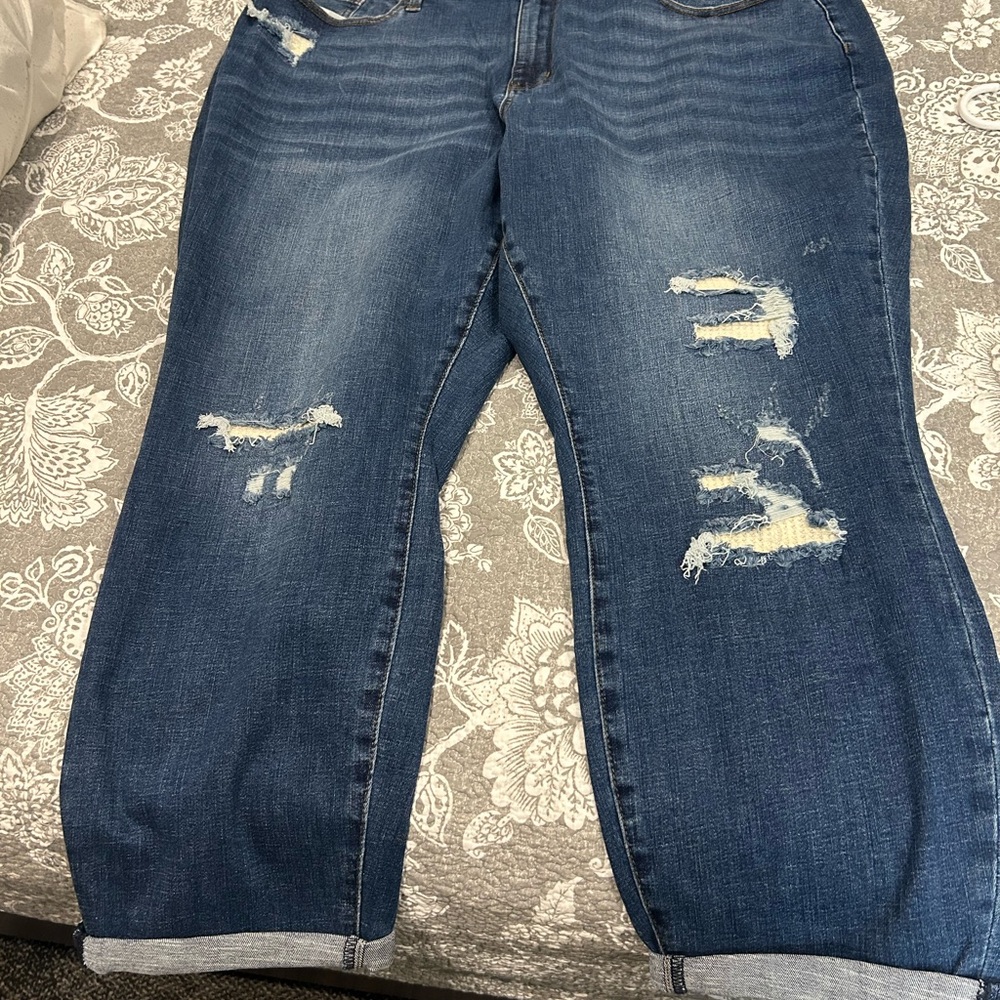 Judy Blue Boyfriend Jeans Distressed Blue